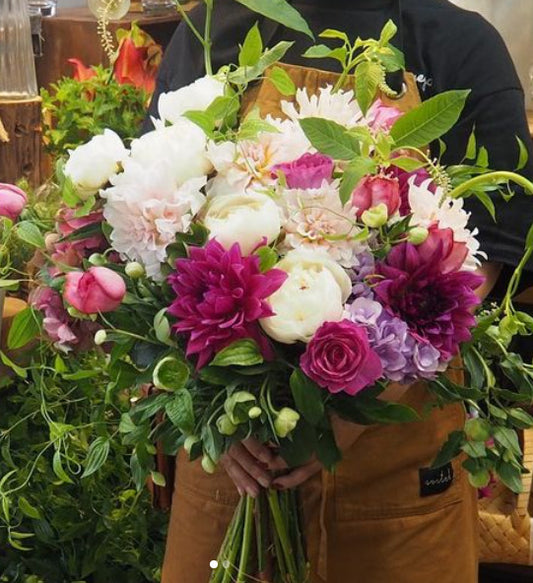 お祝い贅沢花束【G】