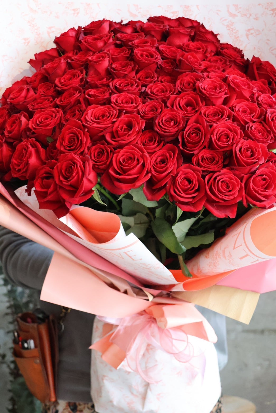 １００本のバラ